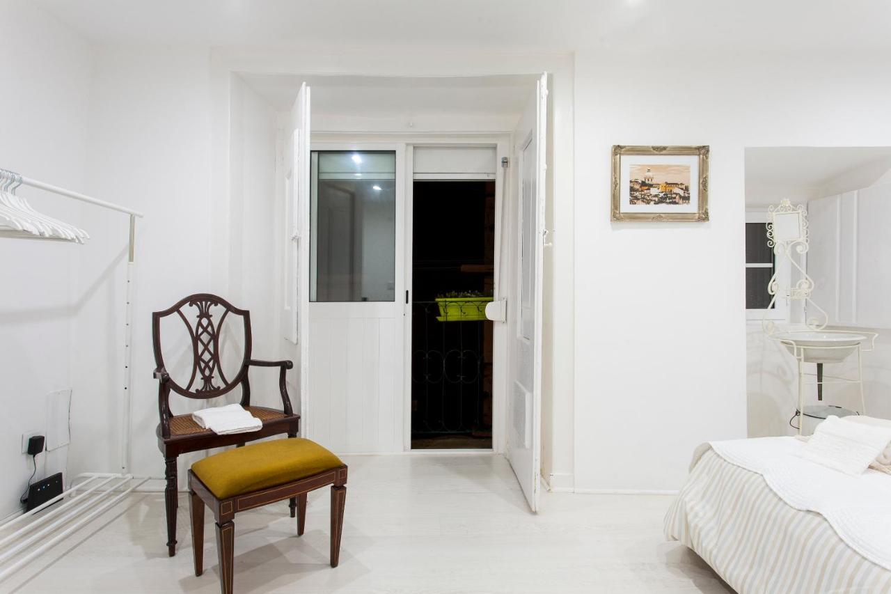 Alfama Panteao 4 Guests Apartment Lisbon Bagian luar foto